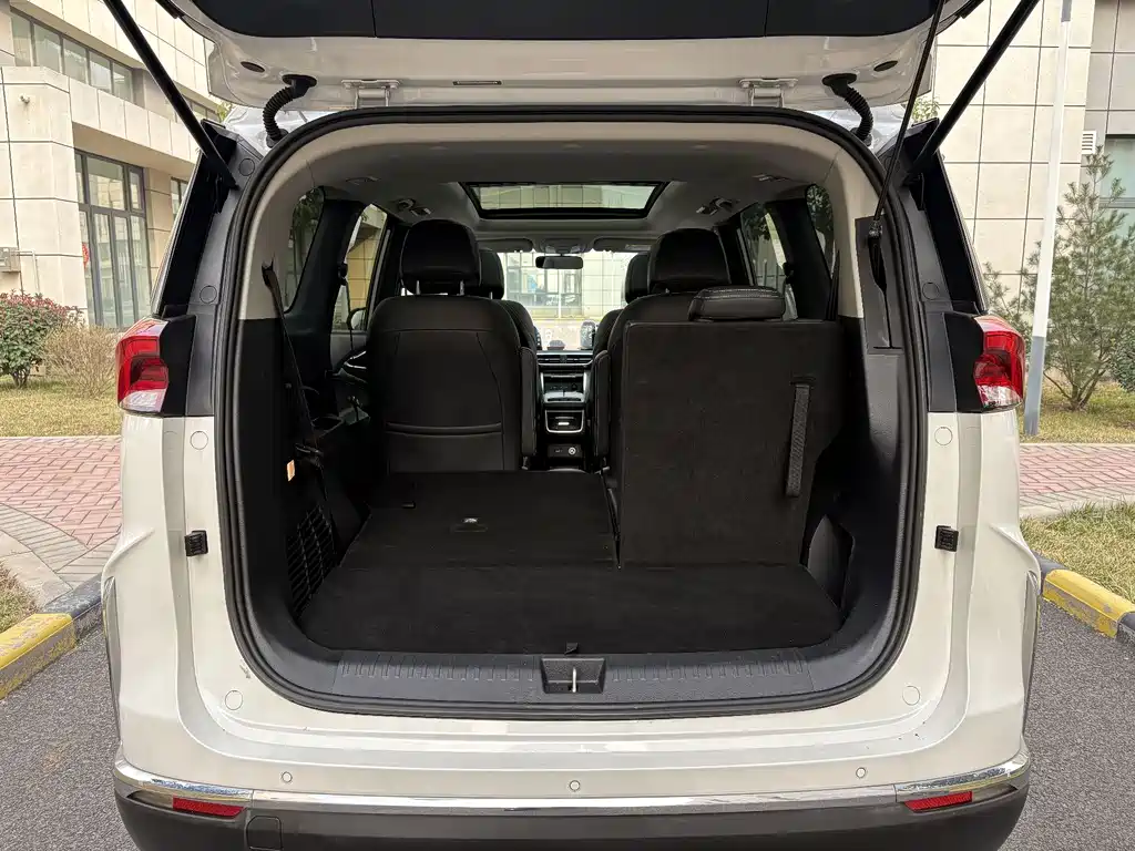 SAIC MAXUS CHASE G50