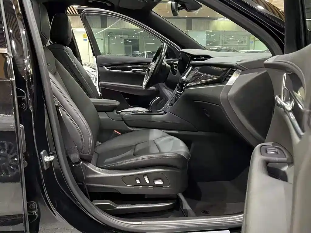 Cadillac XT6 — миниатюра 4