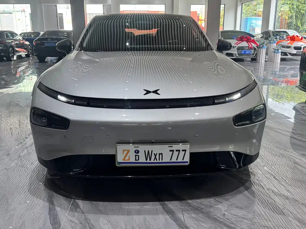 XPeng P7 — миниатюра 2