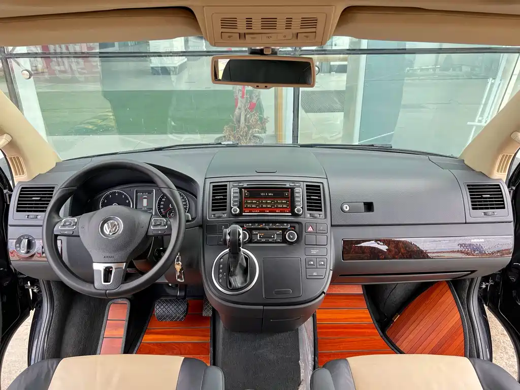 Volkswagen Multivan — миниатюра 14