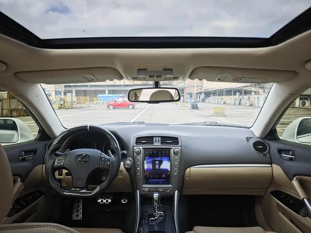 Lexus IS — миниатюра 11