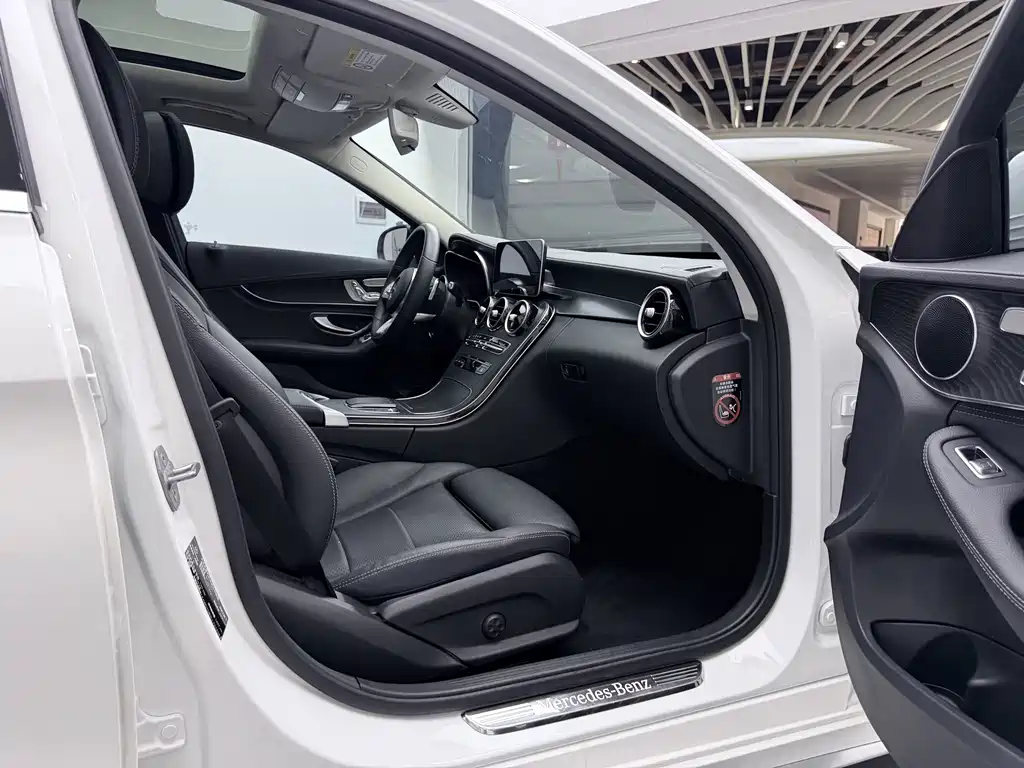 Mercedes-Benz C-Class — миниатюра 35