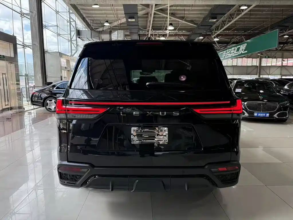 Lexus LX 2026 600
