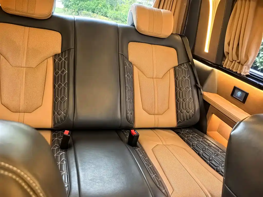 Volkswagen Caravelle — миниатюра 17