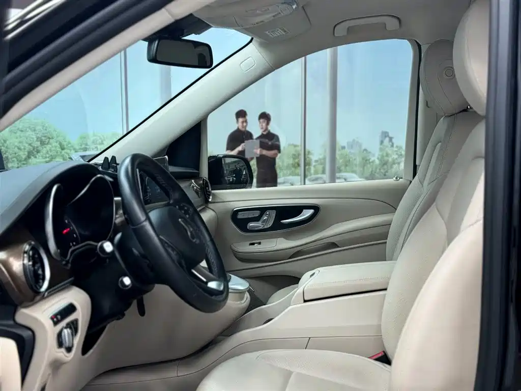 MERCEDES-BENZ V CLASS