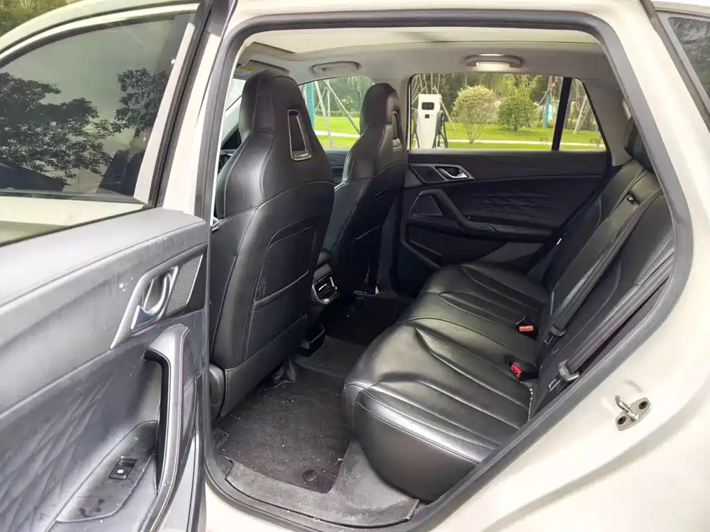 Roewe RX5 New Energy — миниатюра 6
