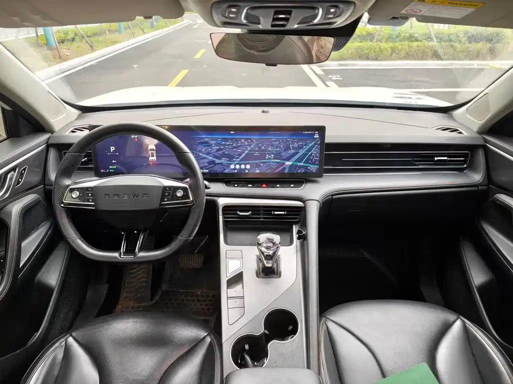 Roewe RX5 New Energy — миниатюра 7