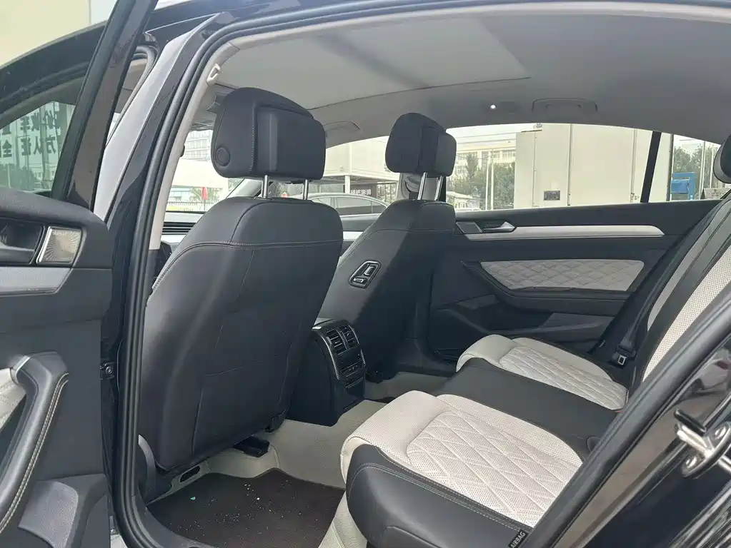 Volkswagen Magotan — миниатюра 9