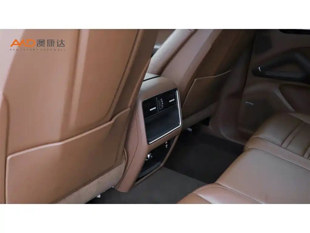 Porsche Cayenne — миниатюра 9