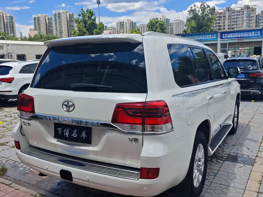 Toyota Land Cruiser 2019 4.6L GX-R