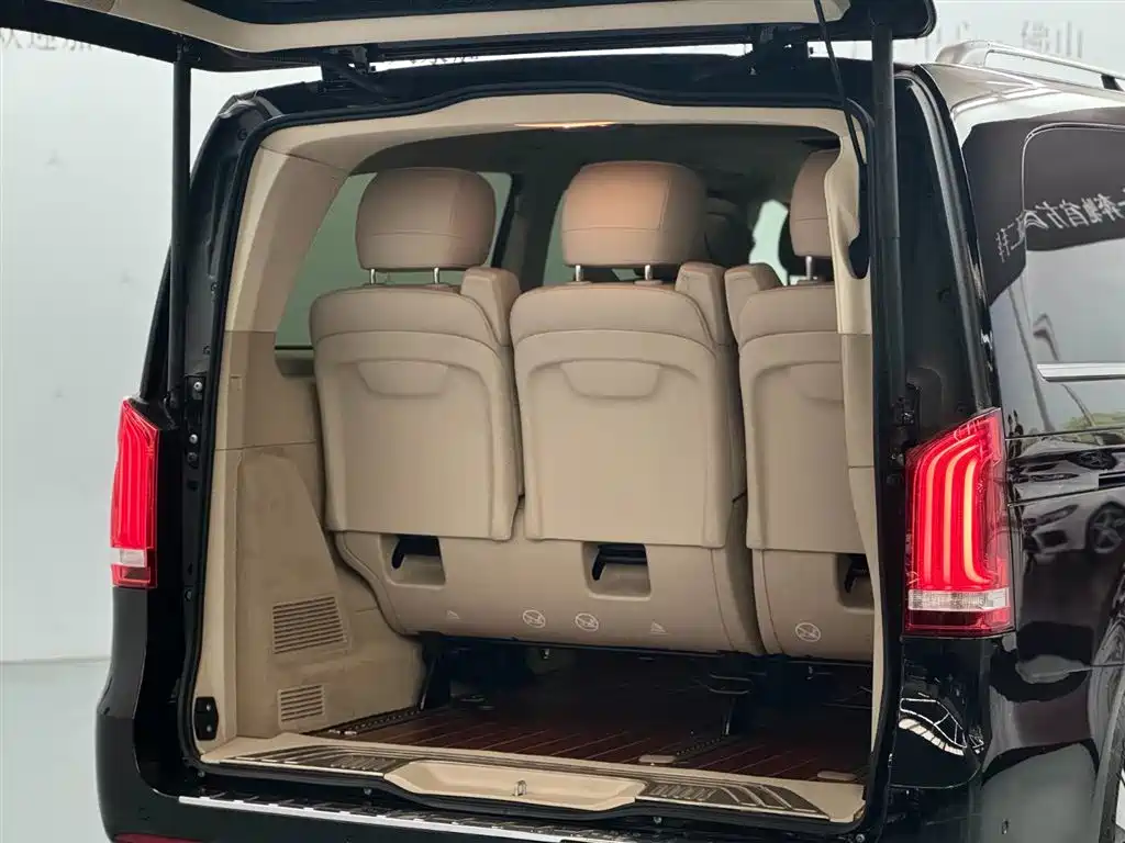 MERCEDES-BENZ V CLASS