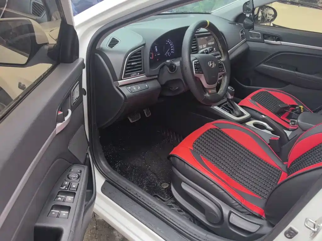 Hyundai Elantra — миниатюра 16