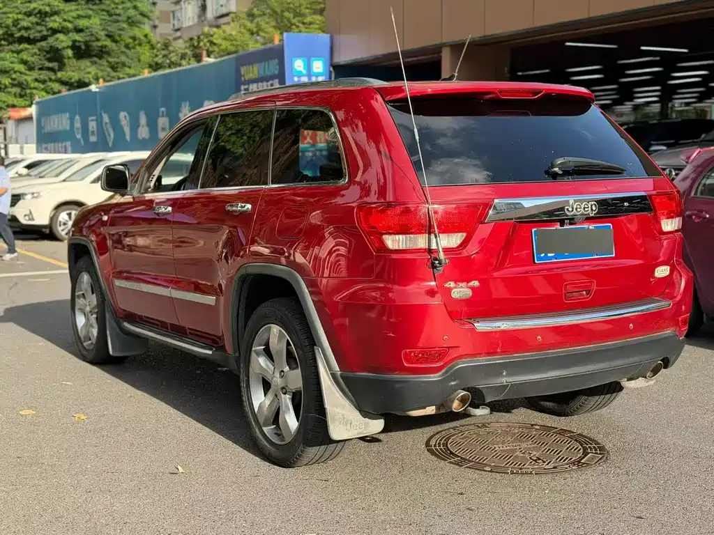 Jeep Grand Cherokee (Import) — миниатюра 7