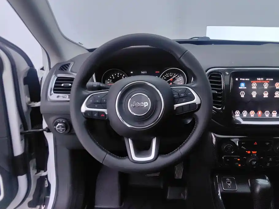 Jeep Compass — миниатюра 15