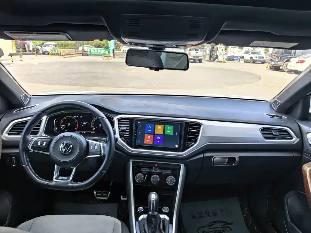 Volkswagen T-Roc — миниатюра 6