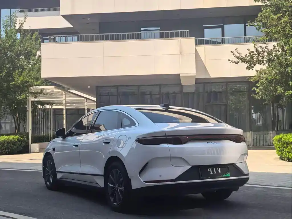 BYD Qin L — миниатюра 9