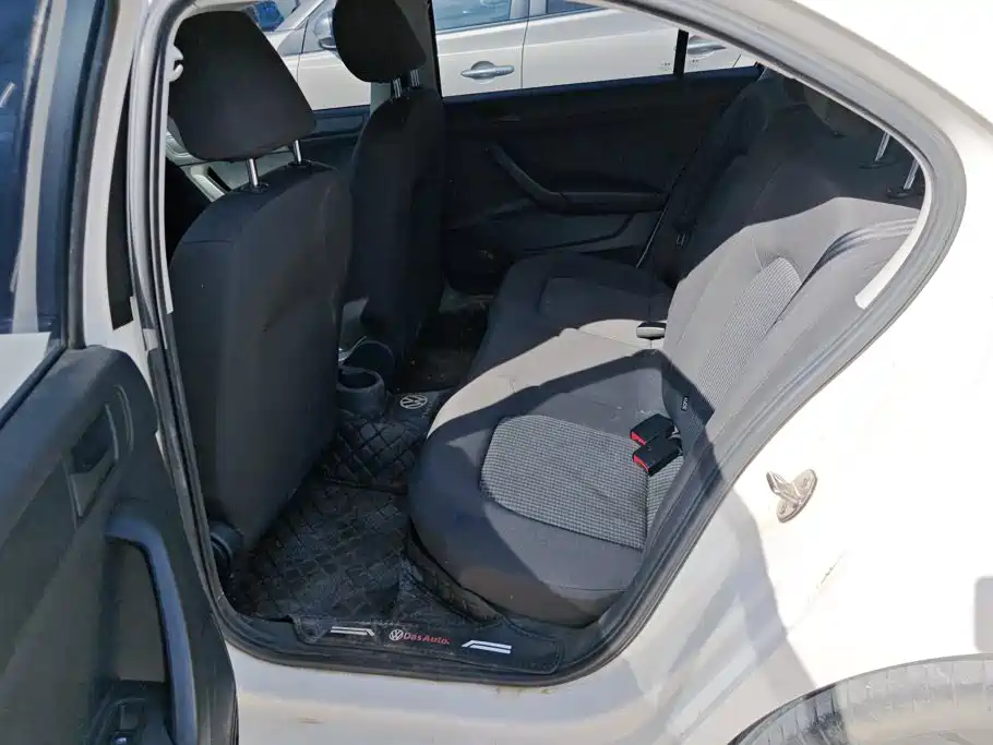 Volkswagen Santana — миниатюра 11