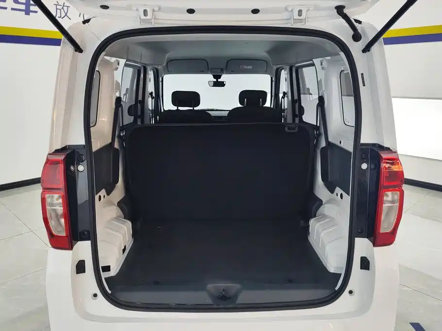 Wuling Zhiguang EV — миниатюра 4