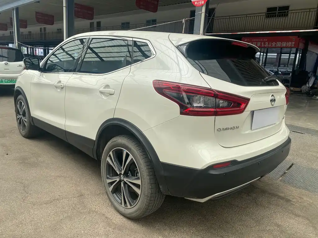 Nissan Qashqai — миниатюра 10