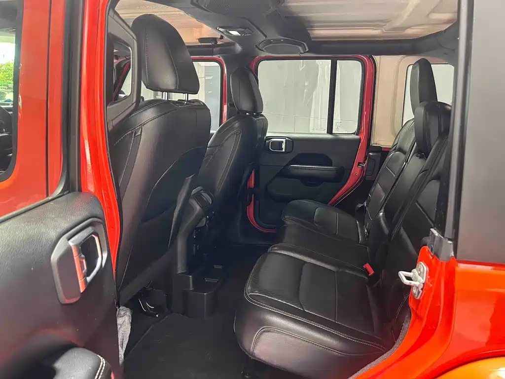 Jeep Wrangler — миниатюра 8