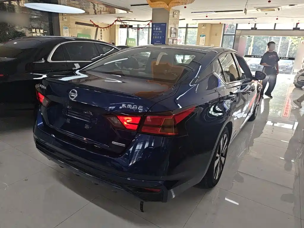 Nissan Teana — миниатюра 7