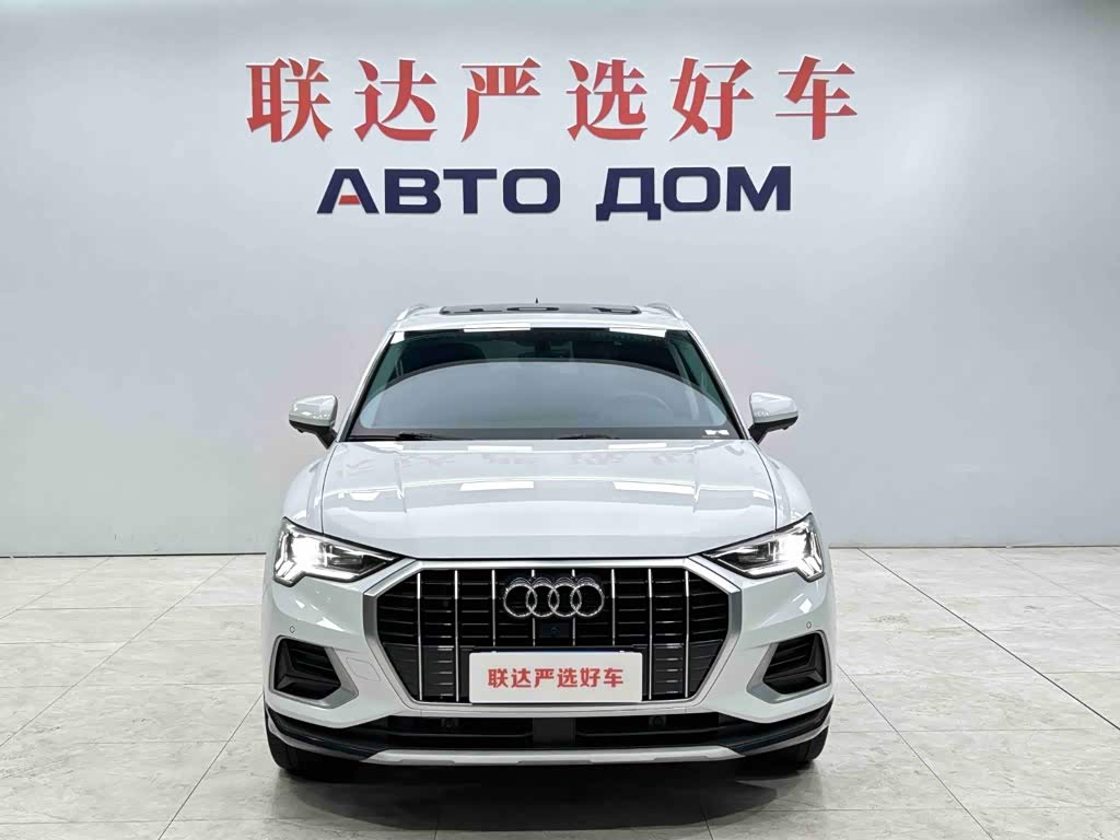 Audi Q3 1.4 л 2022 г. Белый, пробег 29600 км