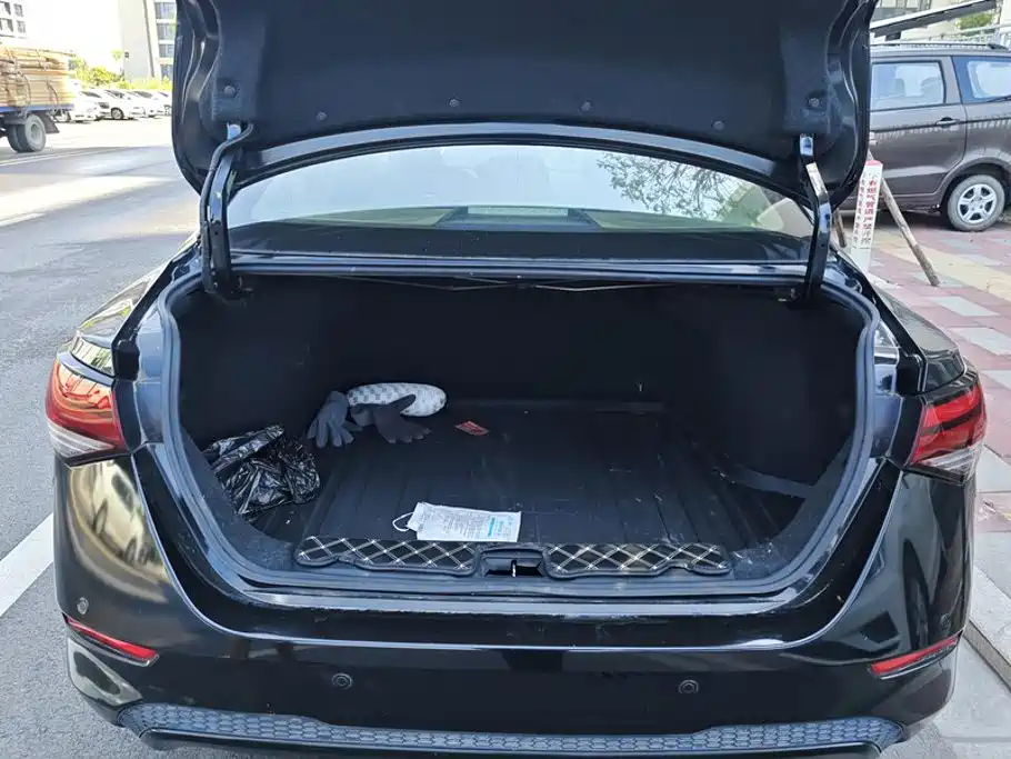 Nissan Sylphy — миниатюра 4