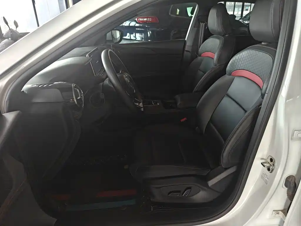 MG MG5 — миниатюра 15