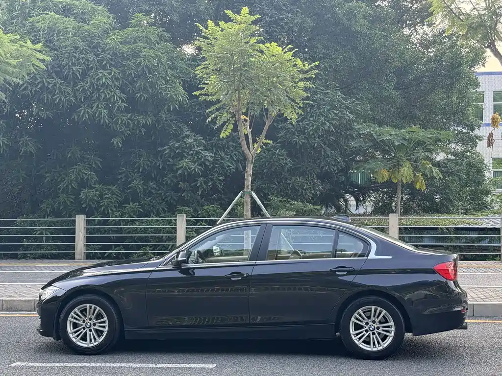 BMW 3 Series — миниатюра 4