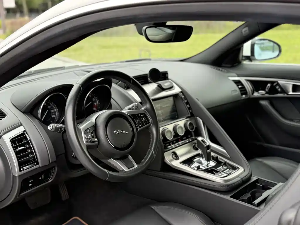 Jaguar F-TYPE — миниатюра 16