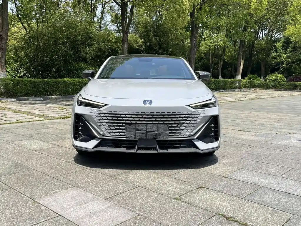 Changan UNI-V — миниатюра 2