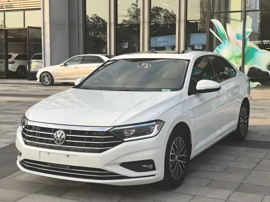 Volkswagen Sagitar 2019