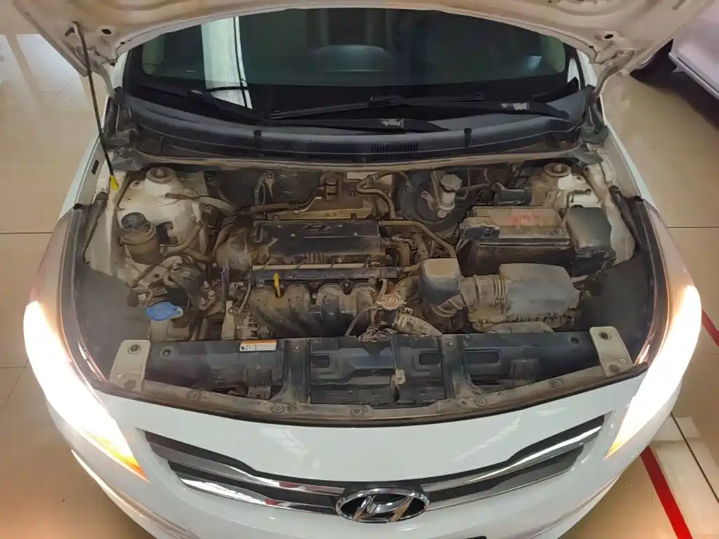 Hyundai Verna — миниатюра 20