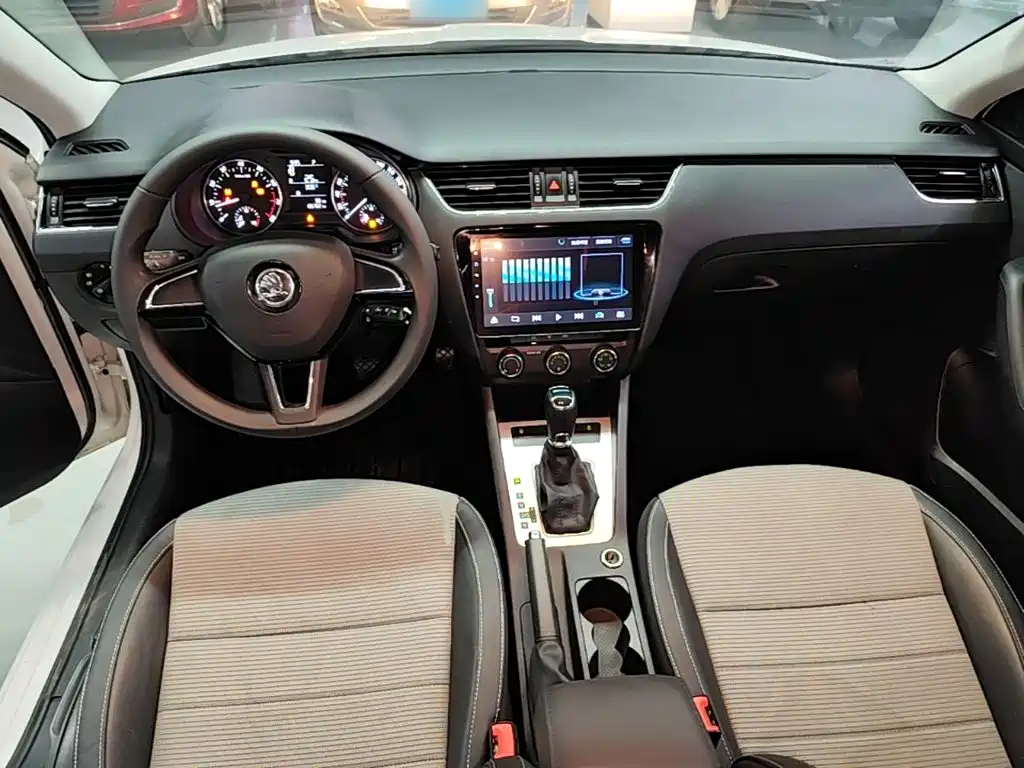 Skoda Octavia — миниатюра 10