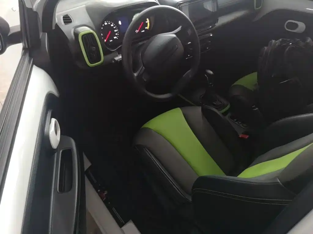 Roewe Clever — миниатюра 16