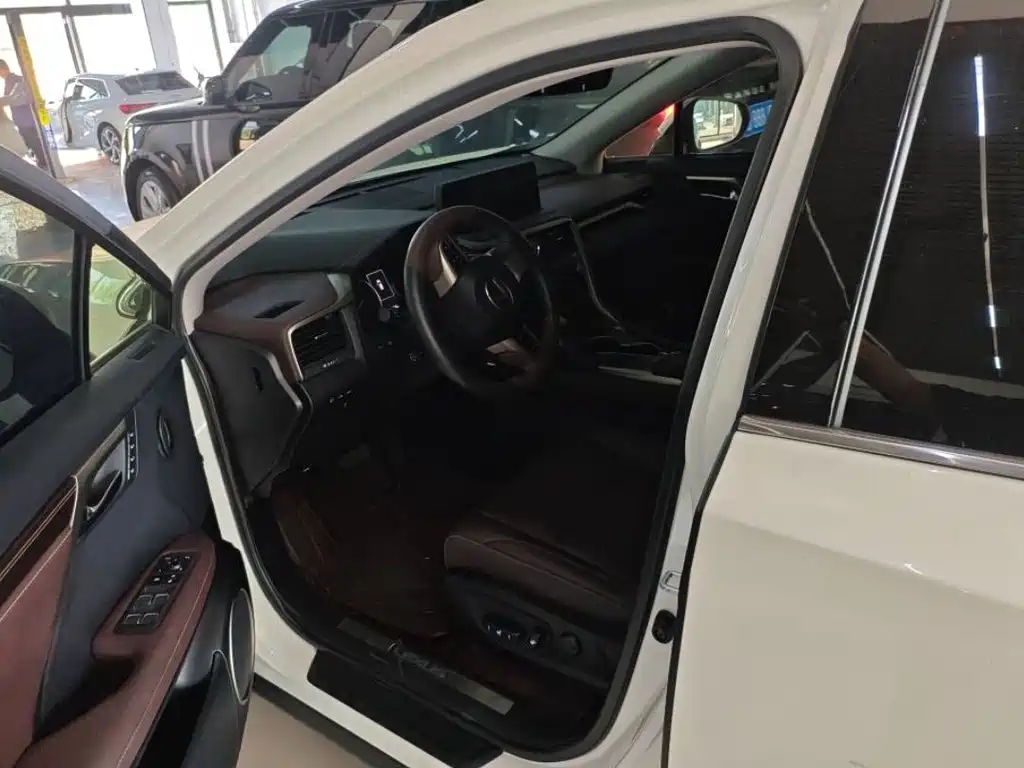 Lexus RX — миниатюра 4