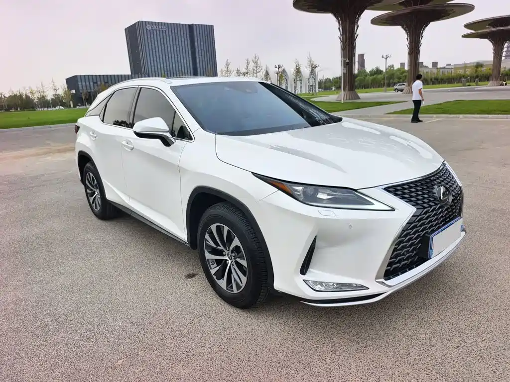 Lexus RX — миниатюра 9