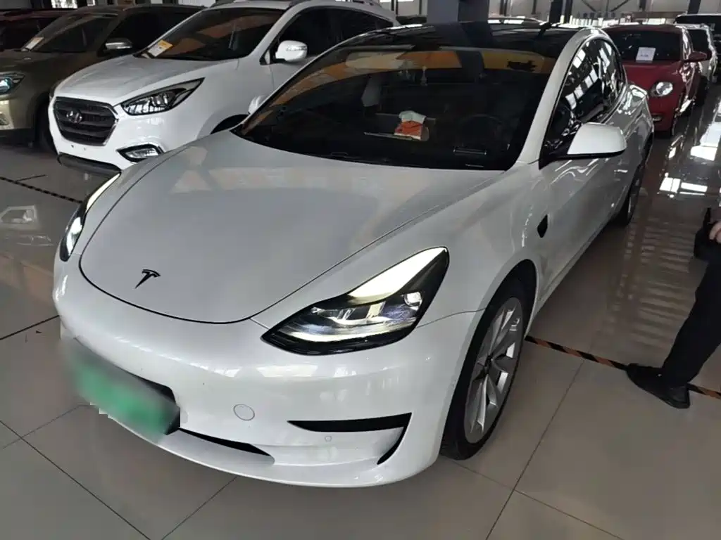Tesla Model 3 — миниатюра 2