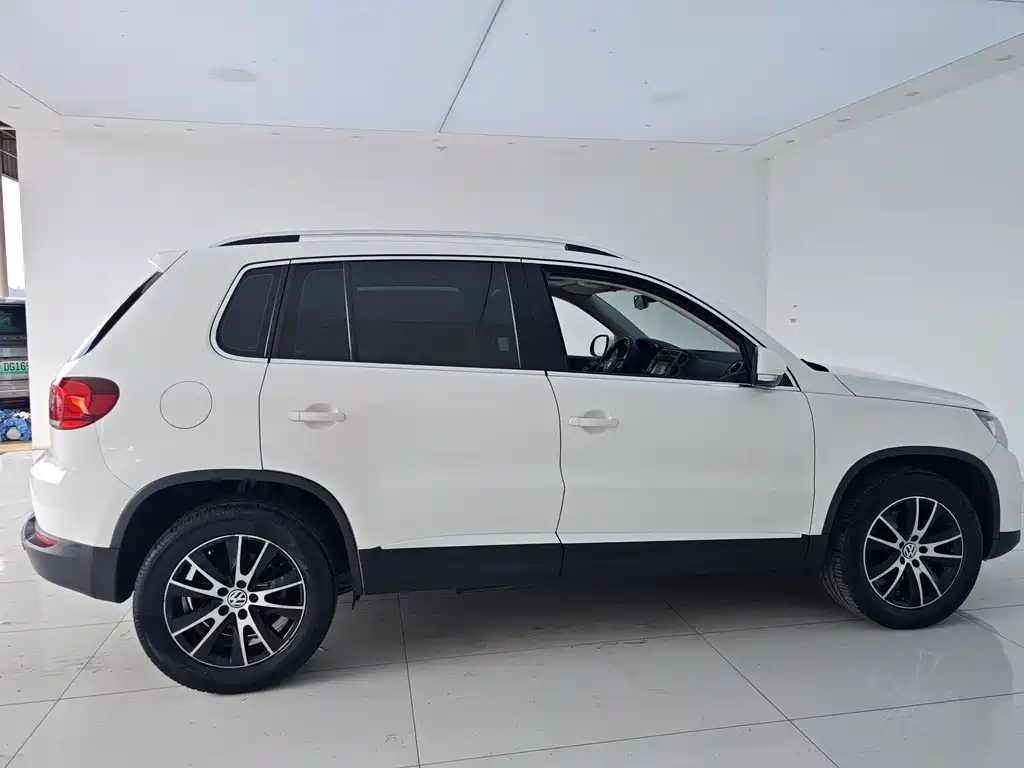 Volkswagen Tiguan — миниатюра 17