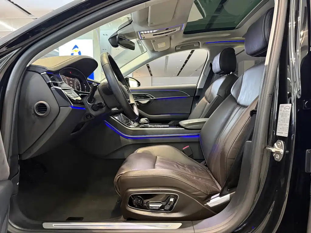 Audi A8 — миниатюра 6