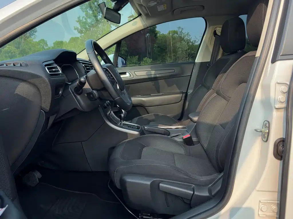 Citroen C4 — миниатюра 10