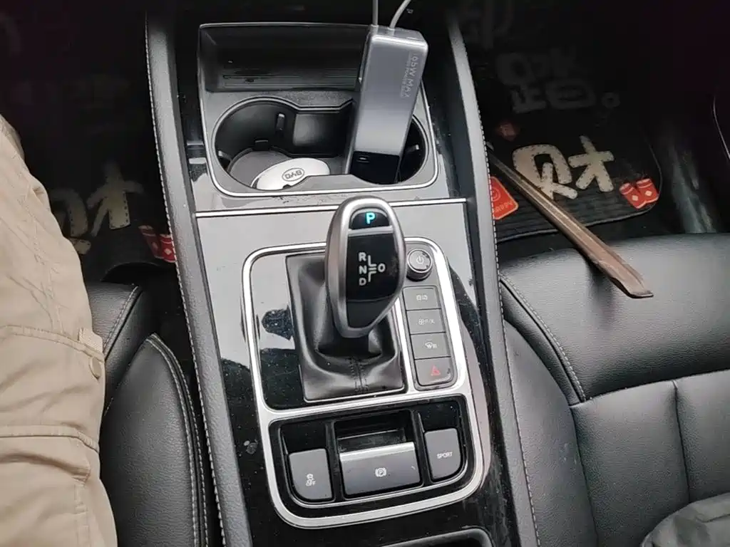 BYD MAX — миниатюра 14