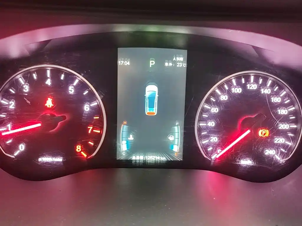 BYD MAX — миниатюра 12