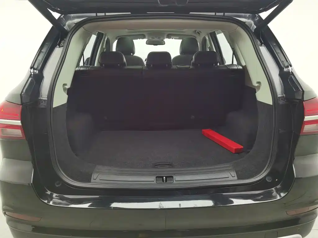 Roewe RX5 — миниатюра 16