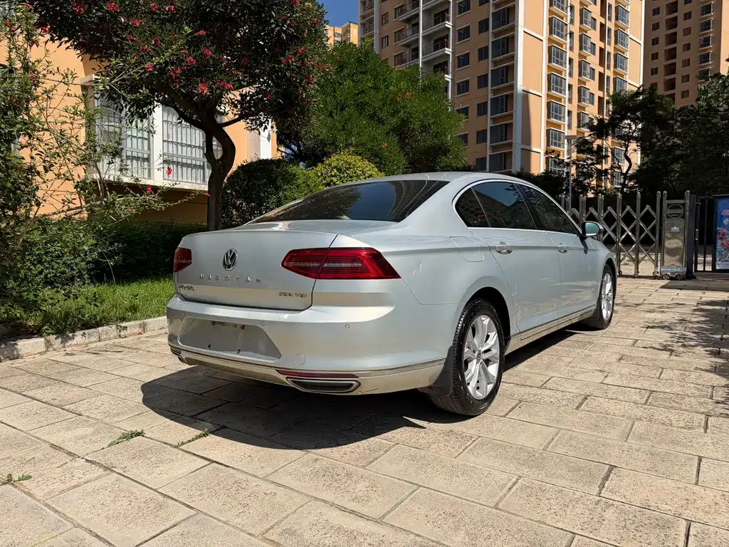 Volkswagen Magotan — миниатюра 4