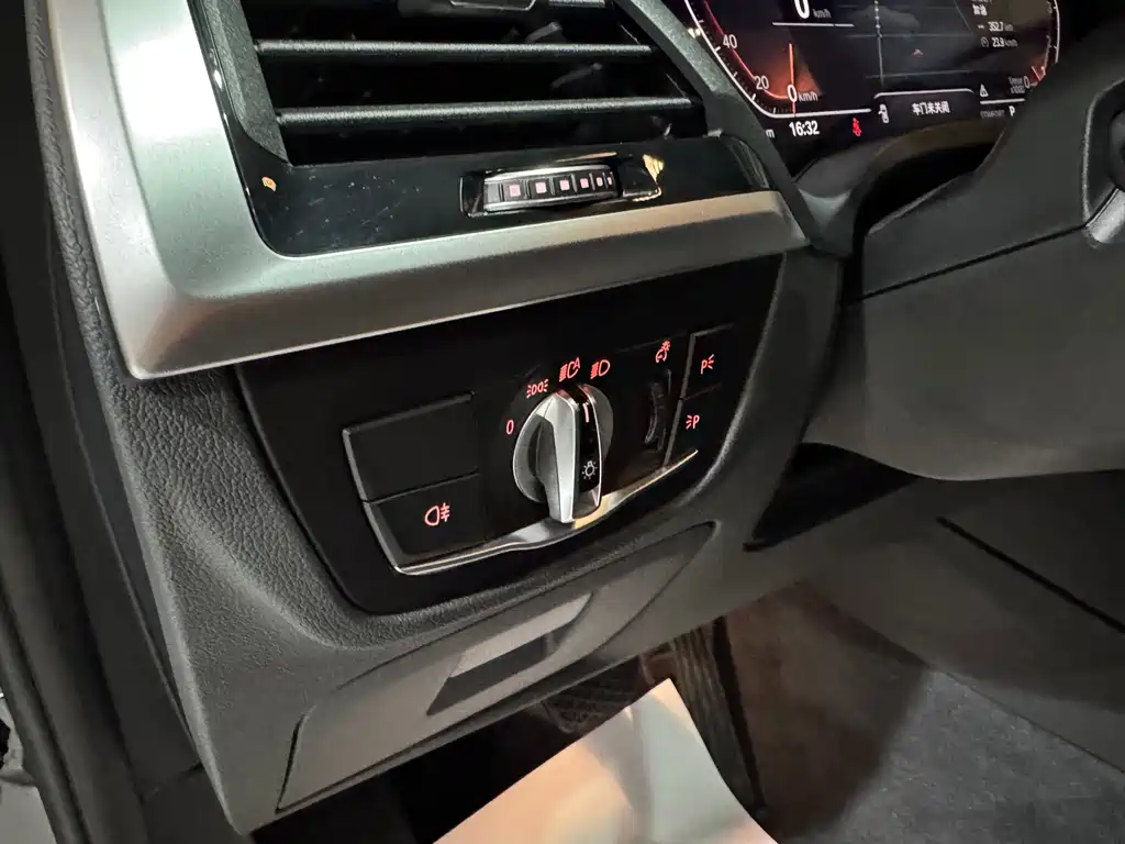 BMW X3 — миниатюра 4