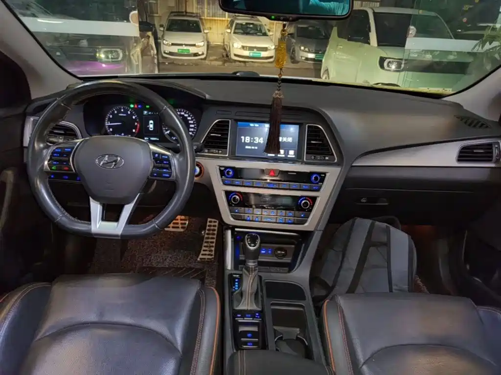 Hyundai Sonata — миниатюра 10
