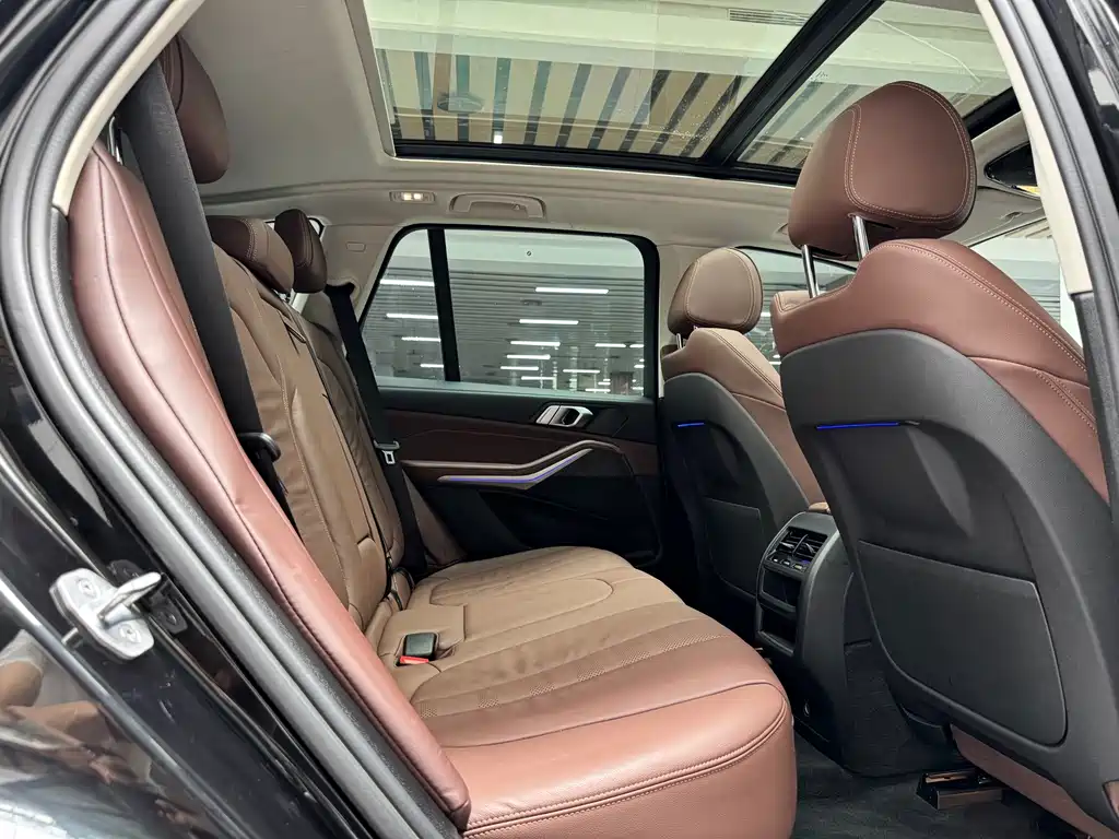 BMW X5 (Import) — миниатюра 17