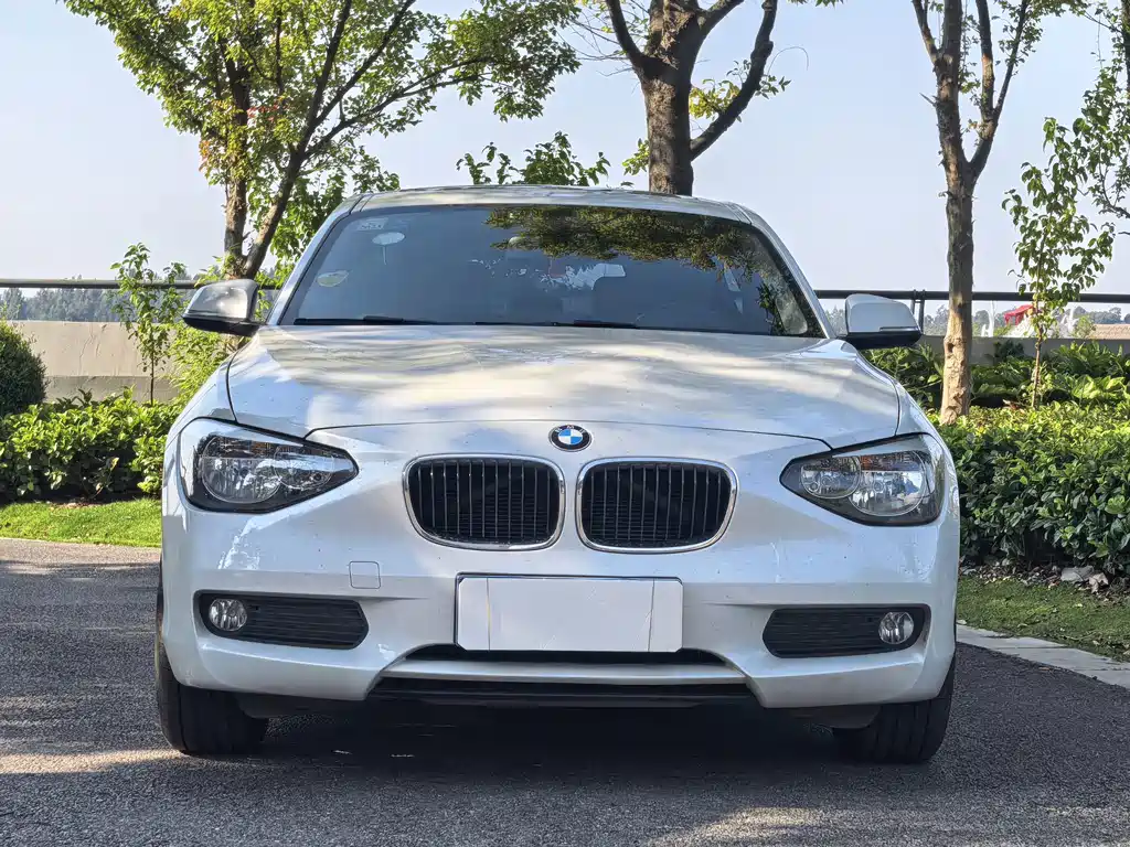 BMW 1 Series (Import) — миниатюра 2
