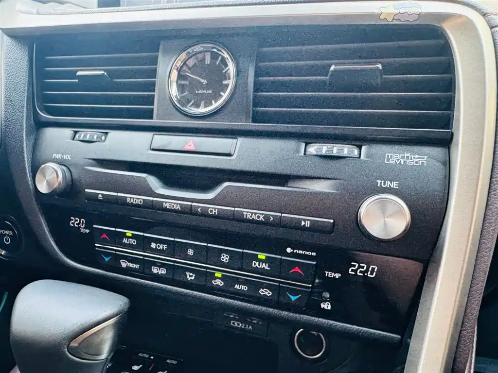 Lexus RX — миниатюра 12
